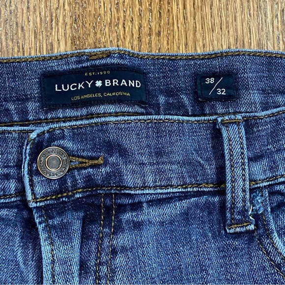 Lucky Brand Jeans Mens 36x32 Straight 221 Medium Wash Cotton Blend Stretch Denim - Picture 6 of 8